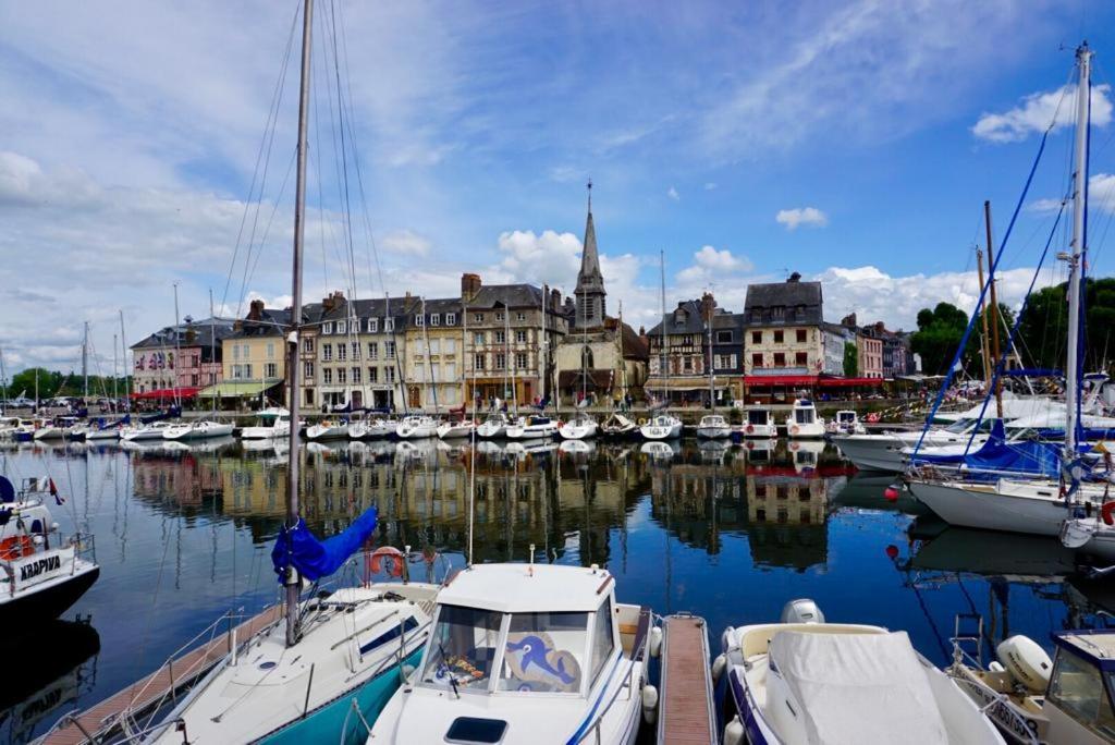 Bed and Breakfast Le Bourg Asnieres-en-Bessin Exterior foto