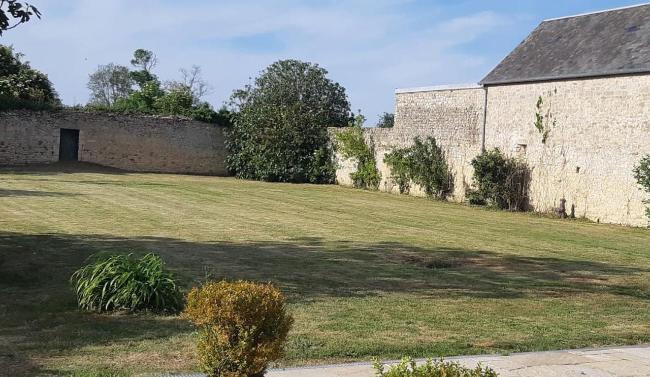 Bed and Breakfast Le Bourg Asnieres-en-Bessin Exterior foto